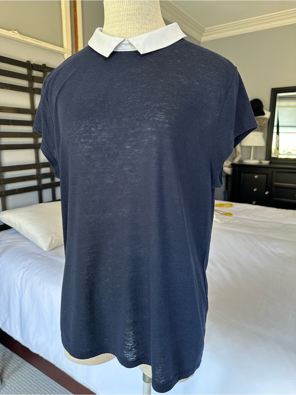 Ann Taylor Navy Tee with White Peter Pan Contrast Collar, size XL - Picture 3 of 9